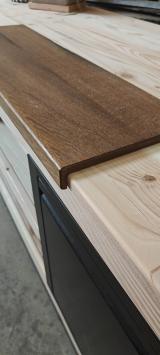 Overzet vensterbank van moeraseiken